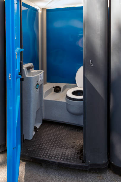 Best Portable restroom trailer rental  in Wfield, IN