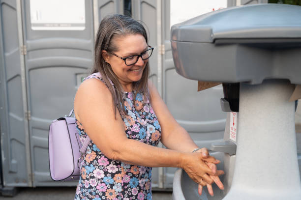 Best Portable toilet rental cost  in Wfield, IN